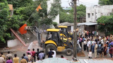3PB_20MANDIR_20ATIKRAMAN_2001