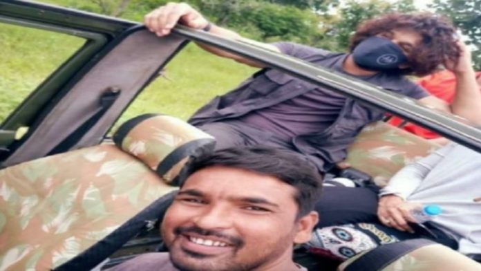 Actor-Alli-Arjun-in-Tipeshwar-Sanctuary-at-Saturday-Dt.-13-September-2020-764x430