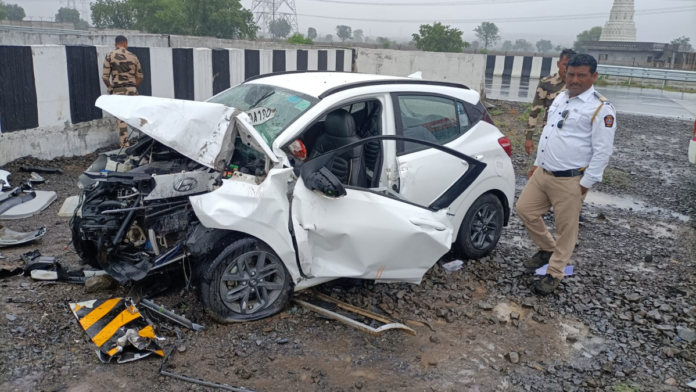 car-accident-samruddhi-highway