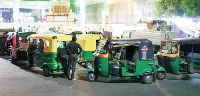 auto-rickshaw-1600