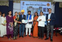 राजश्री शाहू महाराज जयंती के अवसर पर जी.एल. तिरपुड़े सम्मानित