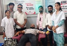 ‘ओ-नेगेटिव्ह’ रक्त देऊन निभावला मानवतेचा धर्म; रक्तवीर अंकित कुलकर्णी यांच्या कार्याचे गोंदियात सर्वत्र कौतुक!
