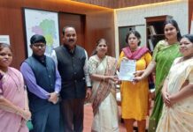 चंद्रपूर शहराच्या विकासासाठी निधीवाढीची महापौरांची जिल्हाधिकाऱ्यांकडे मागणी