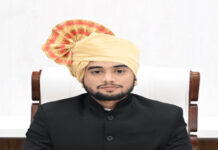 लोकप्रतिनिधींनी केली जिल्हाधिकारी गोंदावलेंची उचलबांगडी,पत्की नवे जिल्हाधिकारी
