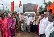 टाळ-मृदुंगाच्या गजरात नवेगावबांध येथून २५ वारकरी निघाले वारीला