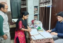 जिल्हाधिकारी व मुख्य कार्यकारी अधिकाऱ्यांची चातगाव आरोग्य उपकेंद्राला मध्यरात्री अचानक भेट