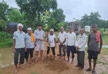 मुख्यमंत्री फडणवीस यांच्या ५६ व्या वाढदिवसानिमित्त कालीमातीत ५६ वृक्षांचे रोपण; ‘झाडे जगविण्याचा’ सामूहिक संकल्प