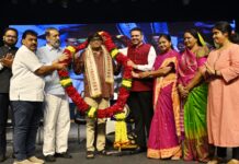 अशोक सराफ यांनी मराठी सिनेमाला वेगळी उंची दिली-मुख्यमंत्री देवेंद्र फडणवीस