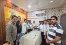 अकृषक रूपांतरण और सनद की शर्त समाप्त होने के बावजूद नागरिकों को परेशानी-भाजपा रेलटोली मंडल ने मुख्याधिकारी को सौंपा ज्ञापन