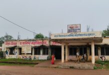 नगर परिषद व शिक्षण विभागाच्या वेळकाढूपणामुळे चतुर्थ श्रेणी कर्मचारी वेतनाविना