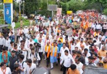 नाशिकमध्ये खड्ड्यांविरोधात ‘शिवसेने’चा जनआक्रोश; मनपाला १५ दिवसांचा अल्टीमेटम