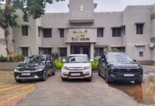 बालाघाट पोलिसांची मोठी कारवाई: जुगार खेळणाऱ्या गोंदियाच्या १३ जणांसह १४ जणांना अटक, ३८ लाखांचा मुद्देमाल जप्त
