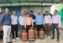 सात दिवसांत दुसऱ्यांदा ‘आप’चा सर्जिकल स्ट्राइक; चंद्रपुरात कमी वजनाच्या गॅस सिलेंडरचा काळाबाजार उघडकीस!
